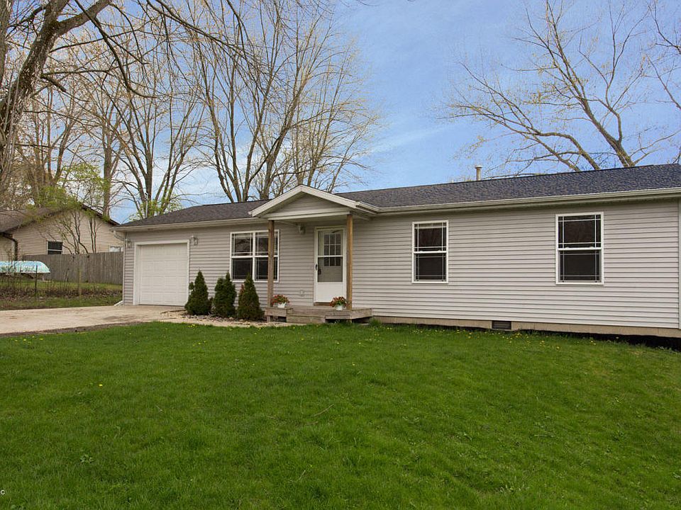 1st image of 11307 Tebeau Dr NE