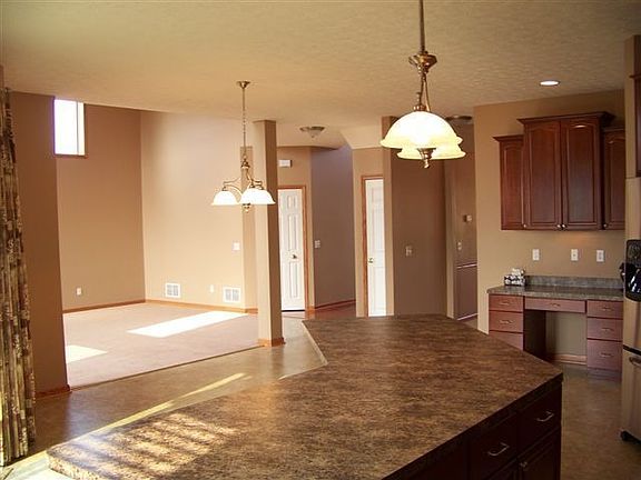 2nd image of 4905 Stag Thicket Ln