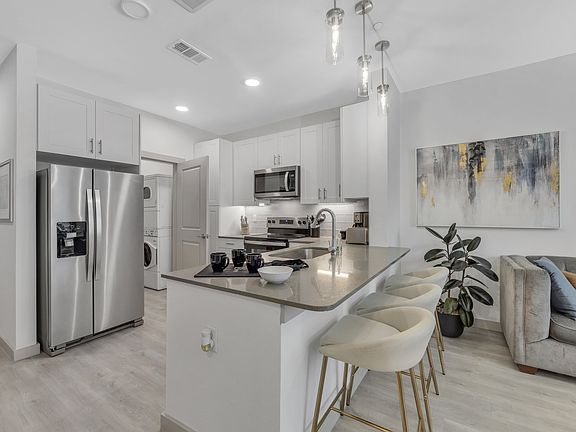 4th image of 9501 El Centro Dr #314
