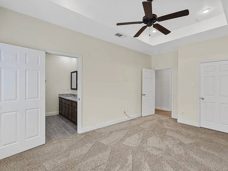 2103 Oliver St — Photo 11