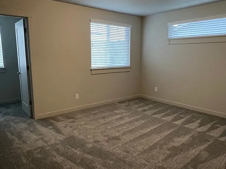 2519 NW Spruce Cone Ln — Photo 7