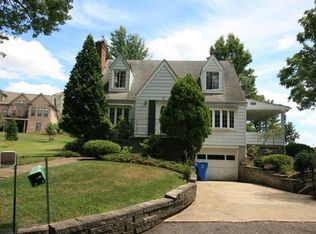 5 Elm Dr, Bridgeville, PA 15017