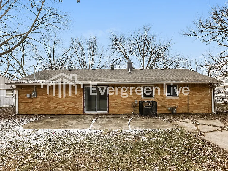 8816 Montery Ct — Photo 15