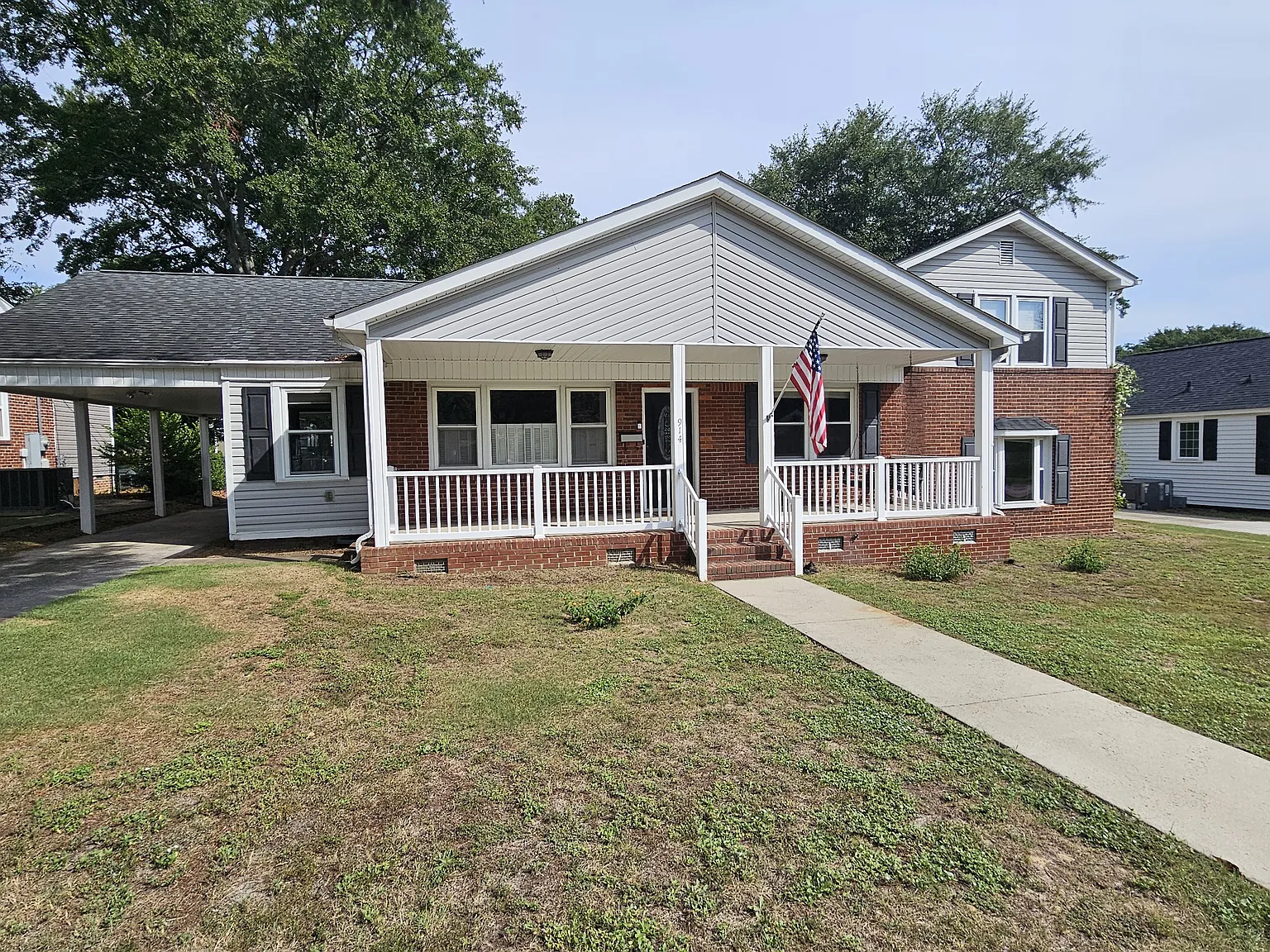 4 bed, 2.5 bath, 2048 sqft, $2,650 — Photo 1