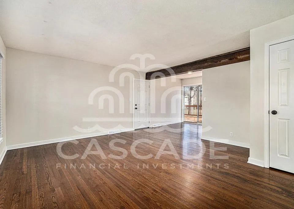403 NW Village Dr