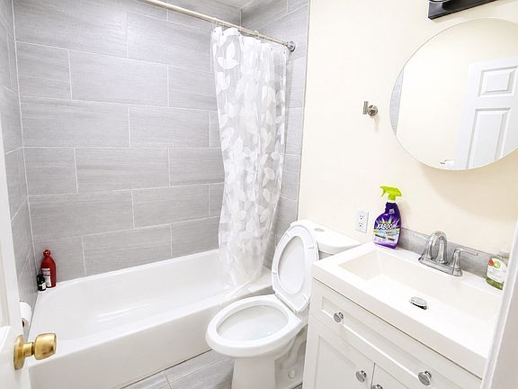 5th image of 11 Albemarle St #1F