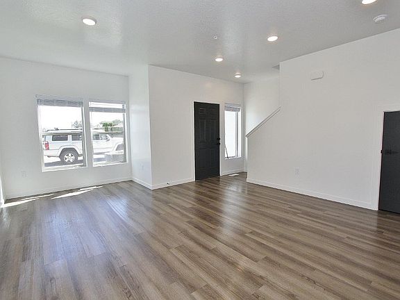 5th image of 3918 Brian Ave #104