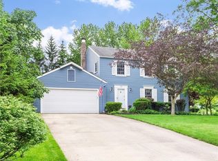 1504 Carriage Hill Dr, Hudson, OH 44236