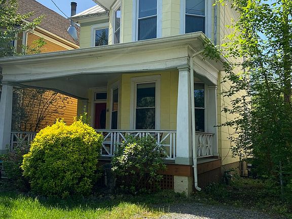2nd image of 606 Elm Ave SW