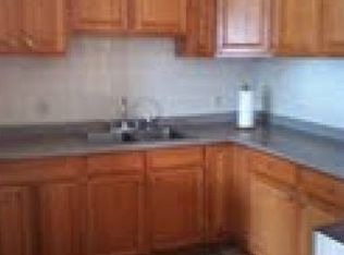 895 Bedford St APT 2, Fall River, MA 02723