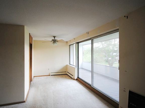 3rd image of 2101 Bayliss St APT 35
