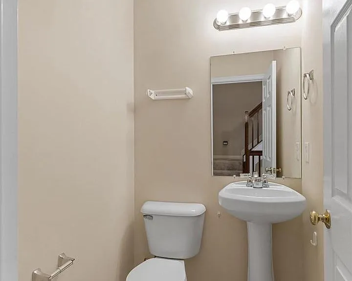 233 Thrush Dr — Photo 18