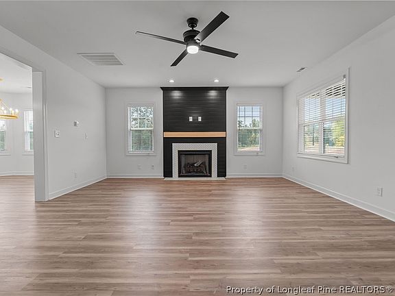 3rd image of 158 Myrtle Oak Dr