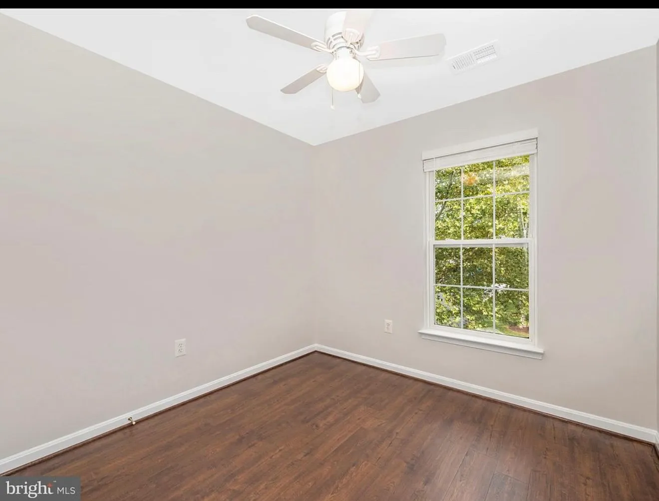 2 bed, 1.5 bath, $1,400 — Photo 3
