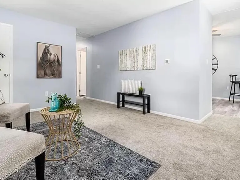 246 Jacqueline Dr — Photo 10