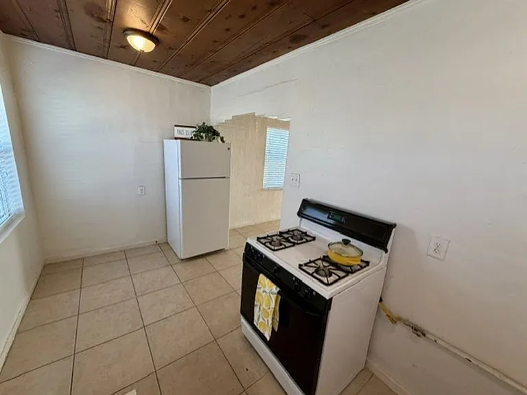 925 E Turney Ave — Photo 26