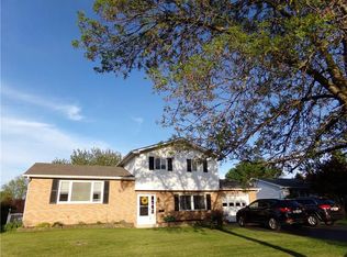 69 Tarwood Dr, Rochester, NY 14606