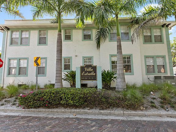 3rd image of 2803 W Estrella St APT 4