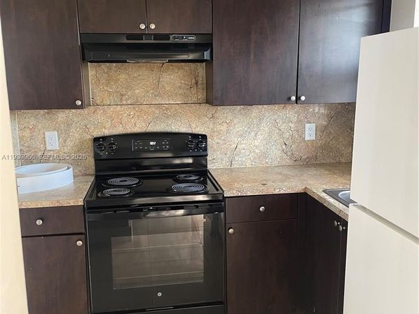 13725 NE 6th Ave APT 403