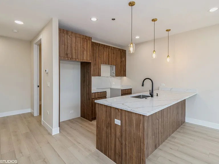 3043 W Irving Park Rd #306 — Photo 6
