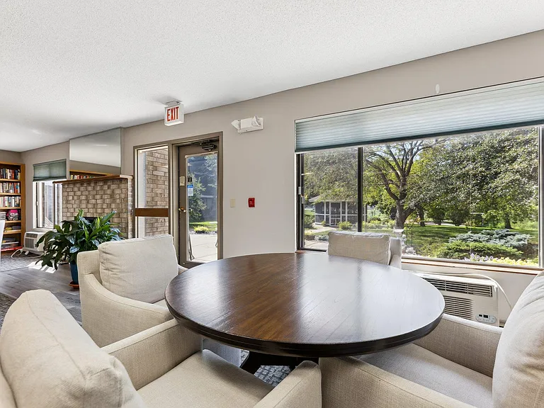 Brighton Pond Apartments — Photo 9