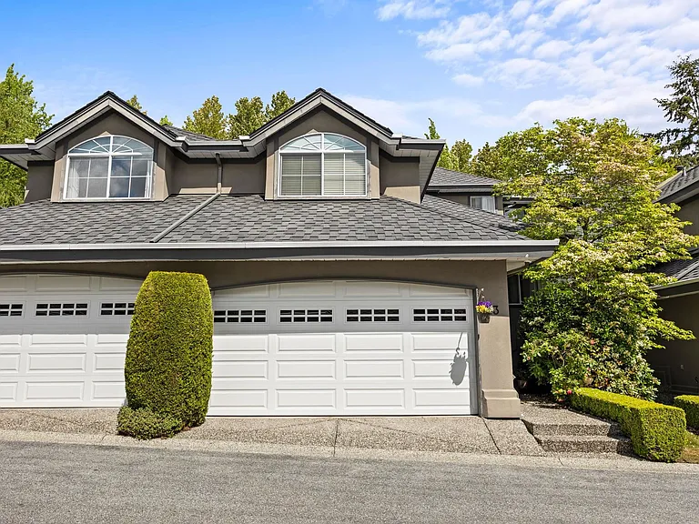 2990 Panorama Dr — Photo 2
