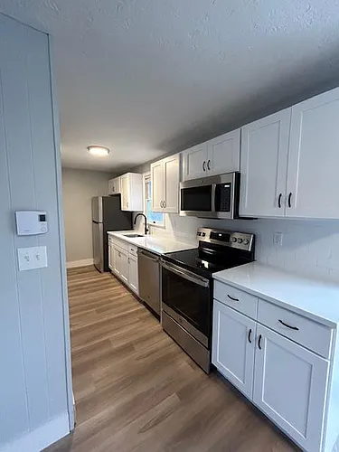 81 Maple St Photo 1