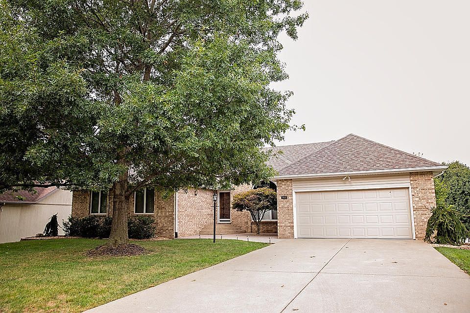 3957 N Pickwick Ave, Springfield, MO 65803 Zillow