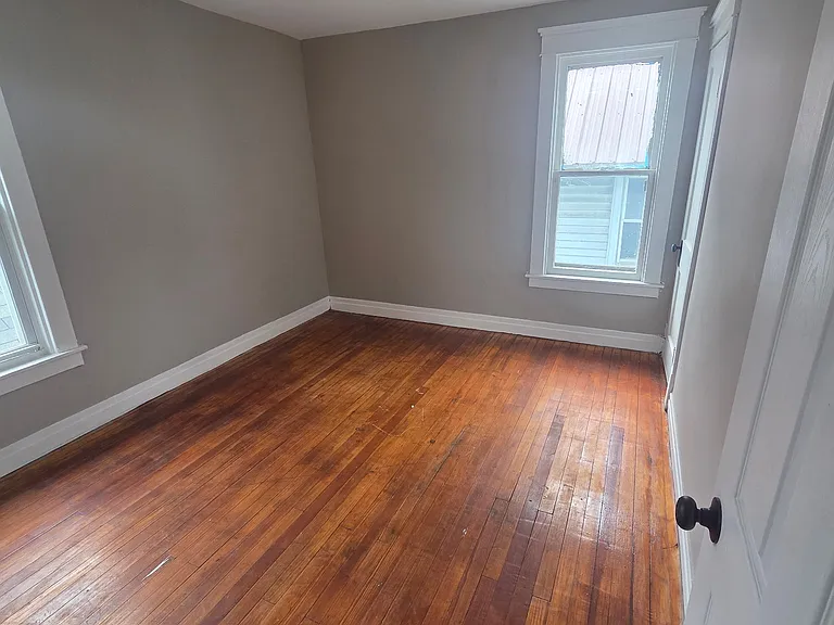 398 Dearborn St #2 — Photo 6
