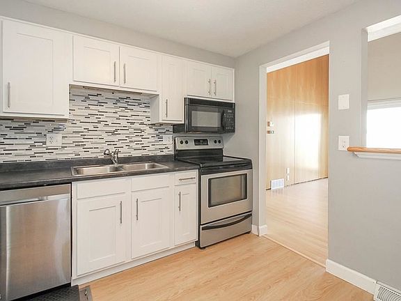 5th image of 5480 Hampton Ct APT C
