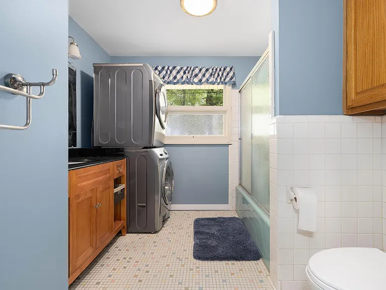 2209 King College Rd — Photo 11