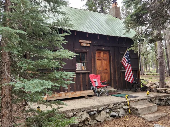 20 Meadow Dr, Arnold, CA 95223