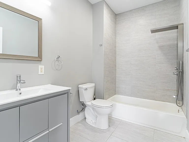 1727 Ingersoll St #B — Photo 16