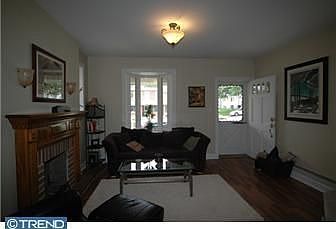 2nd image of 119 W 8th Ave