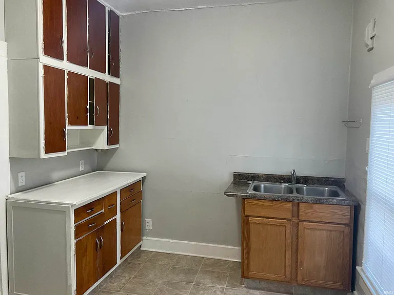 1807 Hale Ave — Photo 4