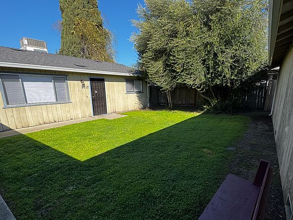 3rd image of 9113-9117 W Ln Ln