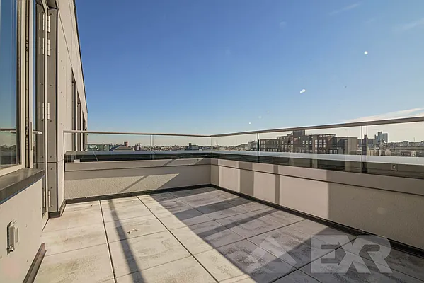 Rented by EXR | media 7