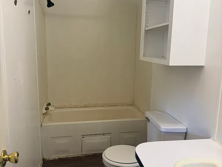 316 N Crocker St — Photo 5