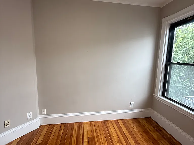 42 Walnut St #2 — Photo 10