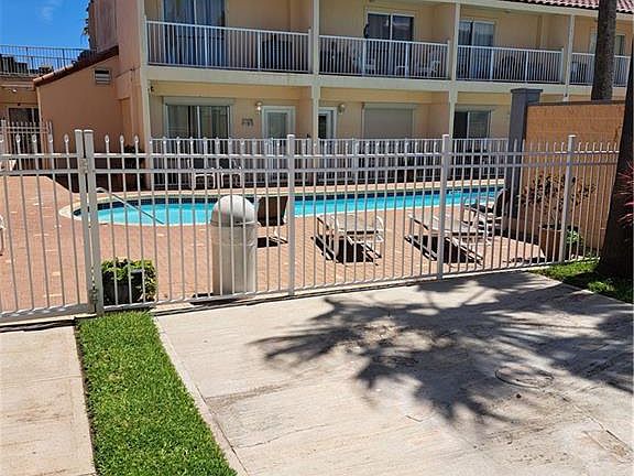 3rd image of 3101 Gulf Blvd #16