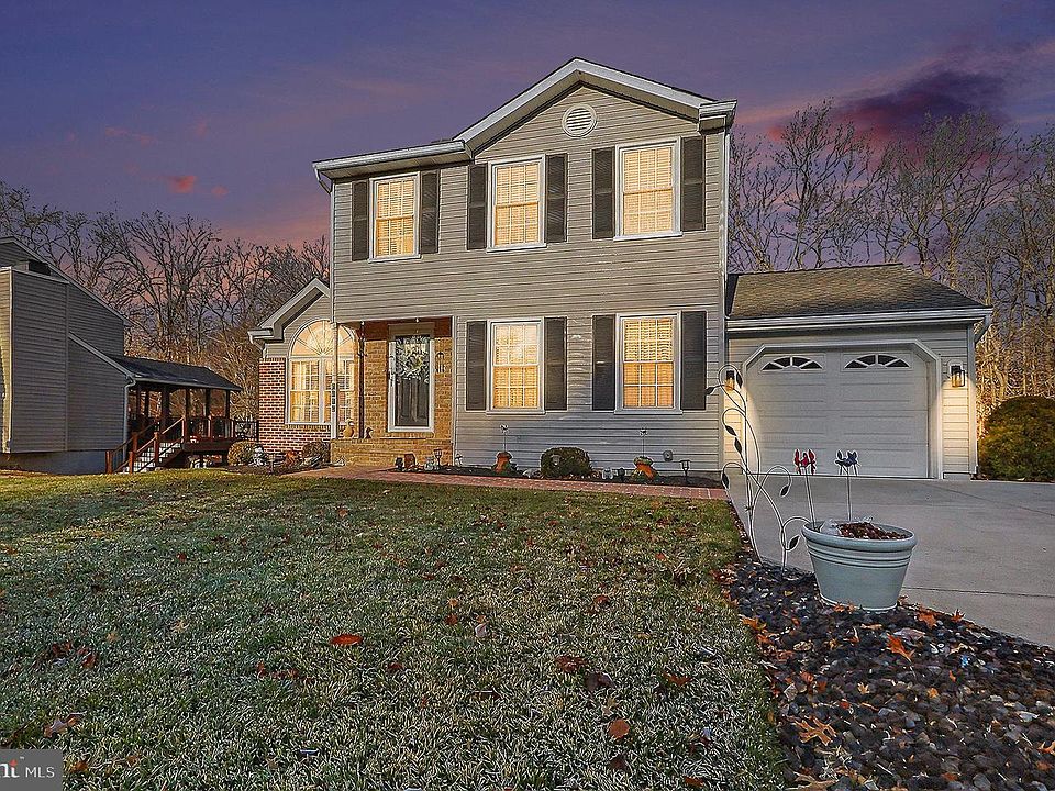 1st image of 3204 Meadow Valley Dr