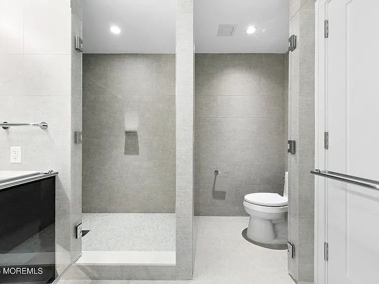 15 Morris Ave #317 — Photo 11