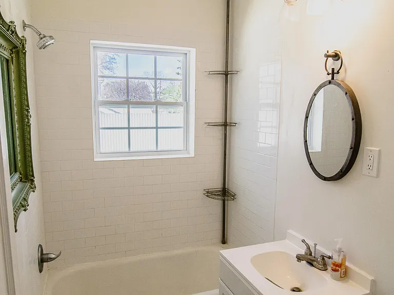 803 N Congress St #D — Photo 11