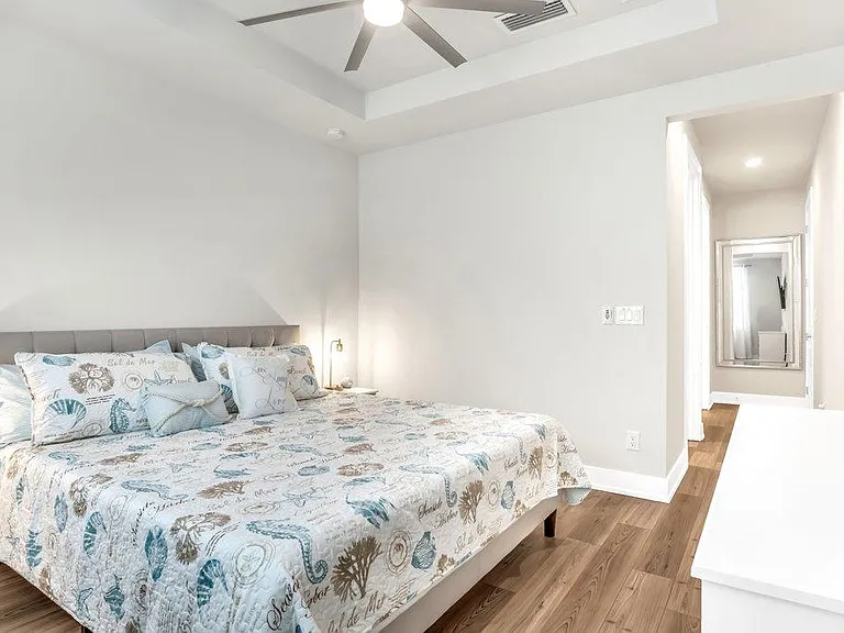 12976 Pembroke Dr — Photo 20