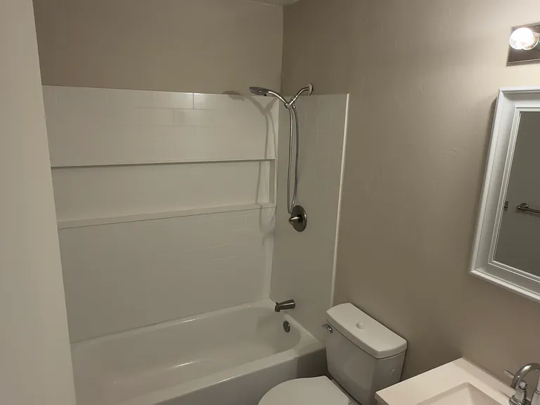 502 E Glenn St #1 — Photo 15