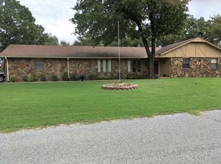 289 Holiday Hills Rd, Eufaula, OK 74432