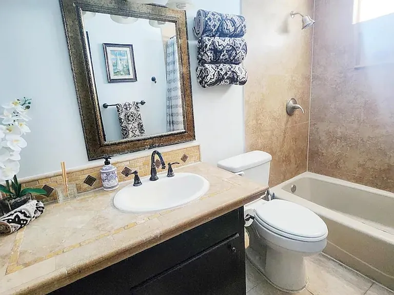 2812 Avalon Ave — Photo 8