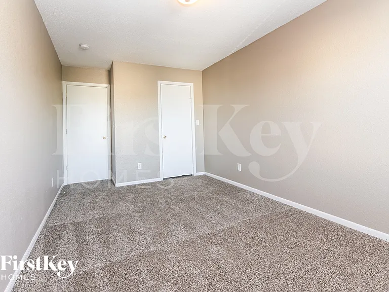 1820 Long Lake Dr — Photo 9