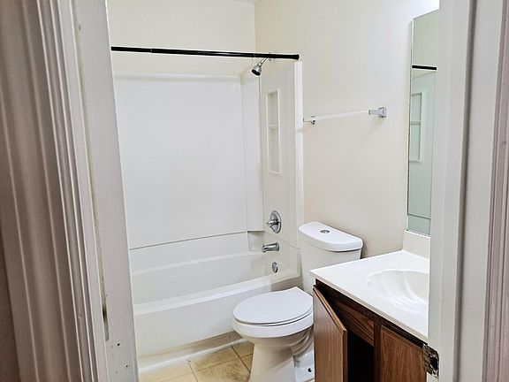 Guest Full Bath