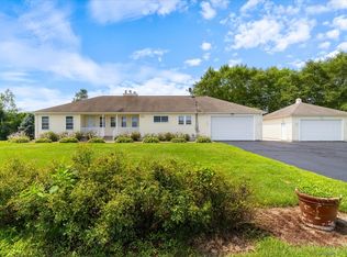 15 McClimon Rd, Preston, CT 06365